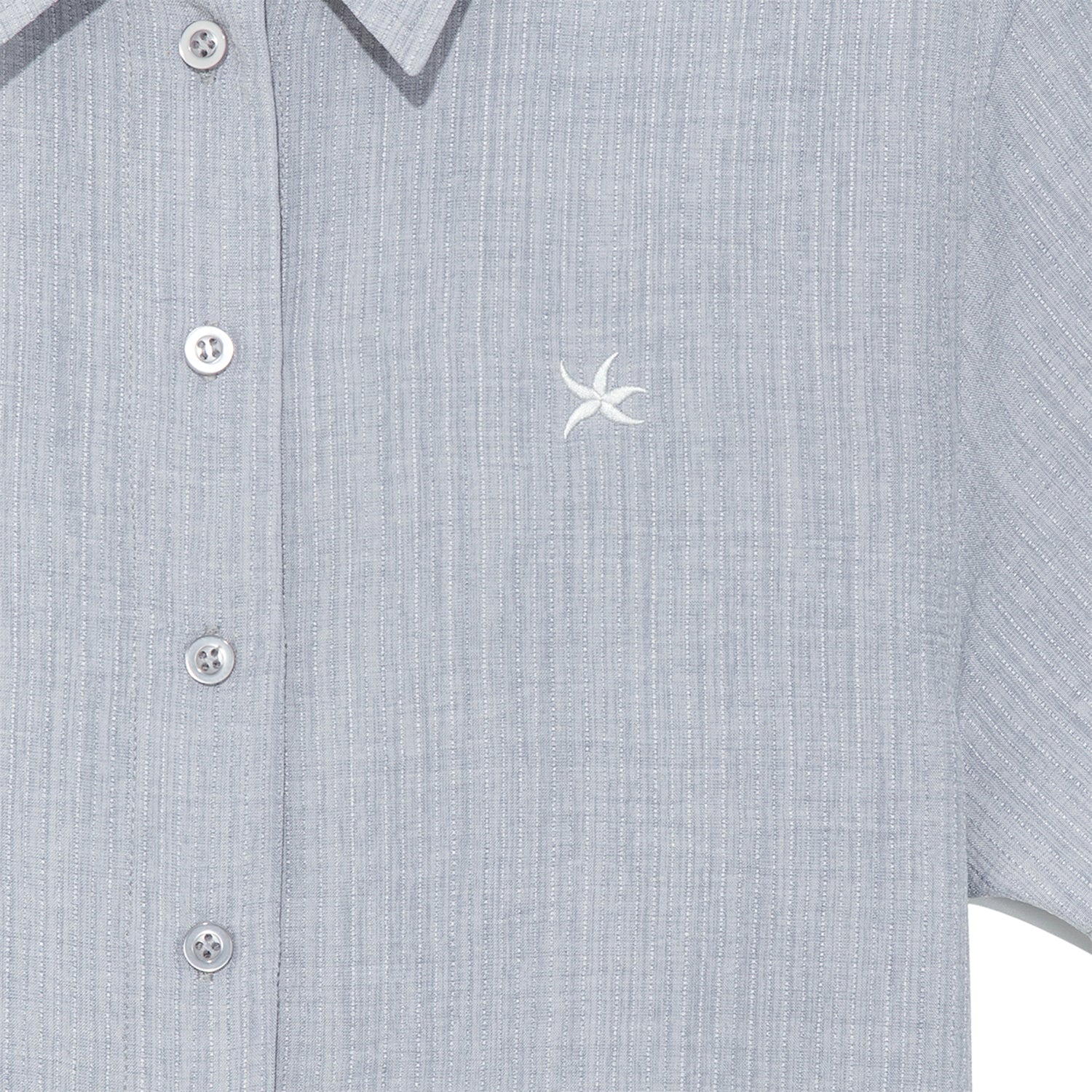 (w) TCM mini logo textured half shirt